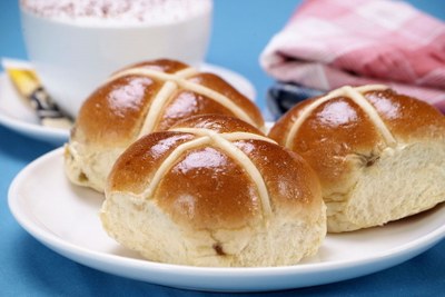 Don’t waste tasty Hot Cross Buns – use the best ingredients for freshness over life!